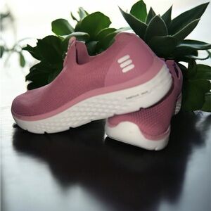 HUHV pink soft knit slip on Shoes NWOT Women’s Size 11